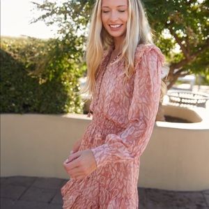 BNWT! Famous Misa Los Angeles Solange Dress! 🌸